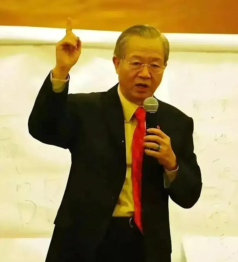 父母最大的聪明，是舍得对孩子做二十件事
第一个：舍得让孩子受穷
不盲目满足物质需