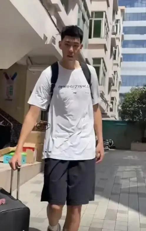 广东队“小将”徐昕在结束了男篮国家队集训后，即将回归广东队，备战接下来的全运会男