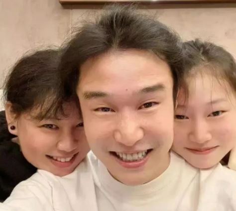 星二代扎堆亮相，这是提前为出道做准备？
小沈阳女儿韩国出道，频繁登上热搜。
黄奕