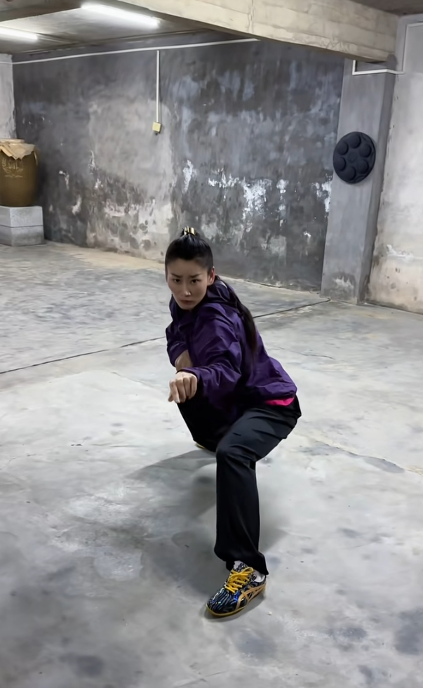 她俩谁的螳螂拳比较厉害？？？