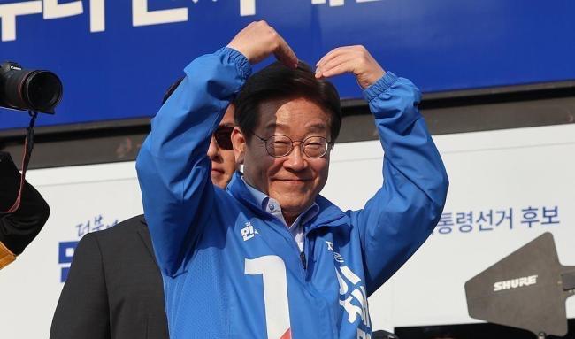 韩国亲华派李在明当选为韩国总统。预计他上台之后，韩国外交政策将会出现重大的调整。