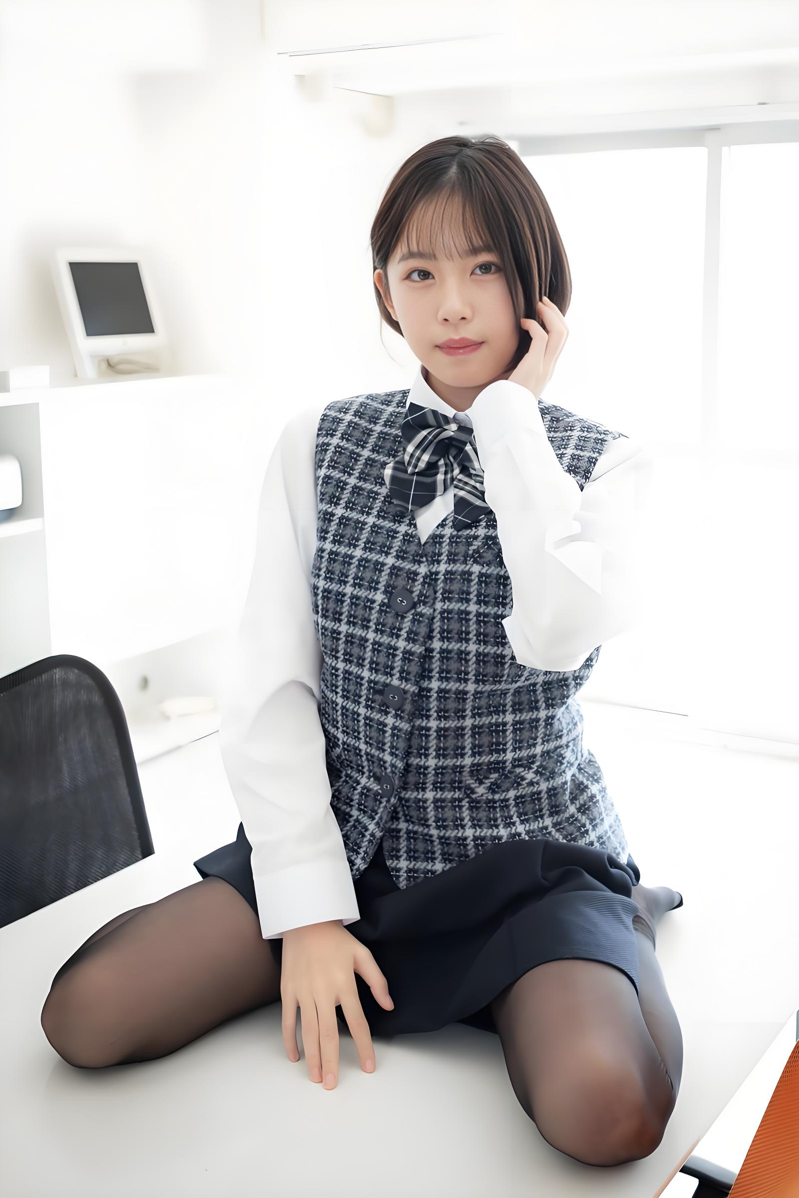 以前总觉得，有缘自会相见，后来发现，心中有爱才会重逢，所以不是问题，确是理由。