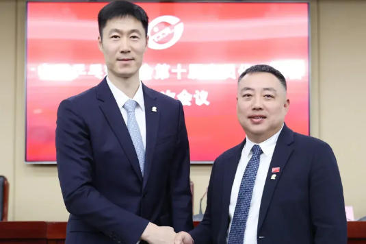 多哈世乒赛夺得4金，对王励勤来说不多不少~

多哈世乒赛，国乒收获4座奖杯，丢了