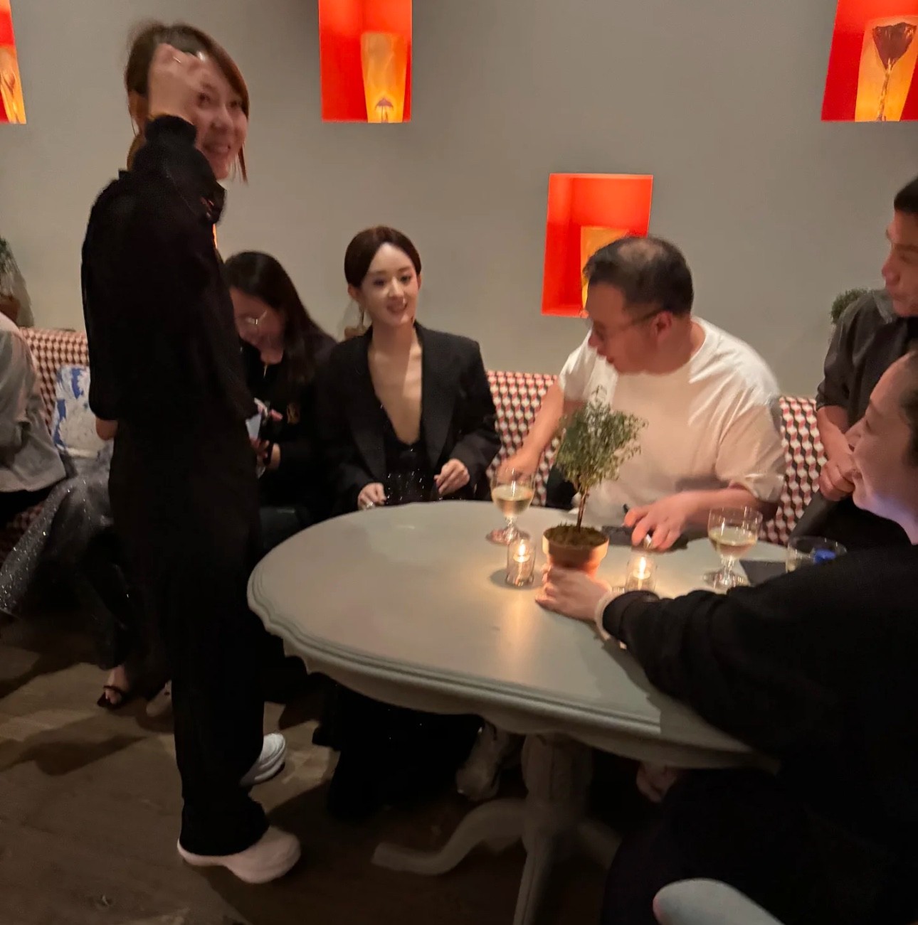 赵丽颖离我只有1米远！她好瘦！