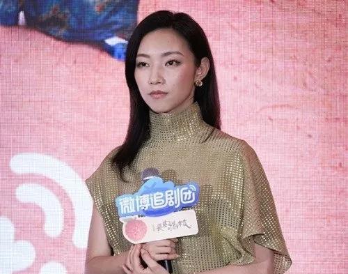 那尔那茜这件事最难受的应该是吴京，
沉寂了几年好不容易有了一部大制作，现在也要往