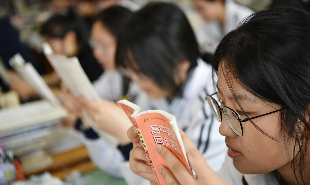 什么时候，中国的学生可以免试上大学。与外国留学生一样不用高考。好羡慕外国留学生，