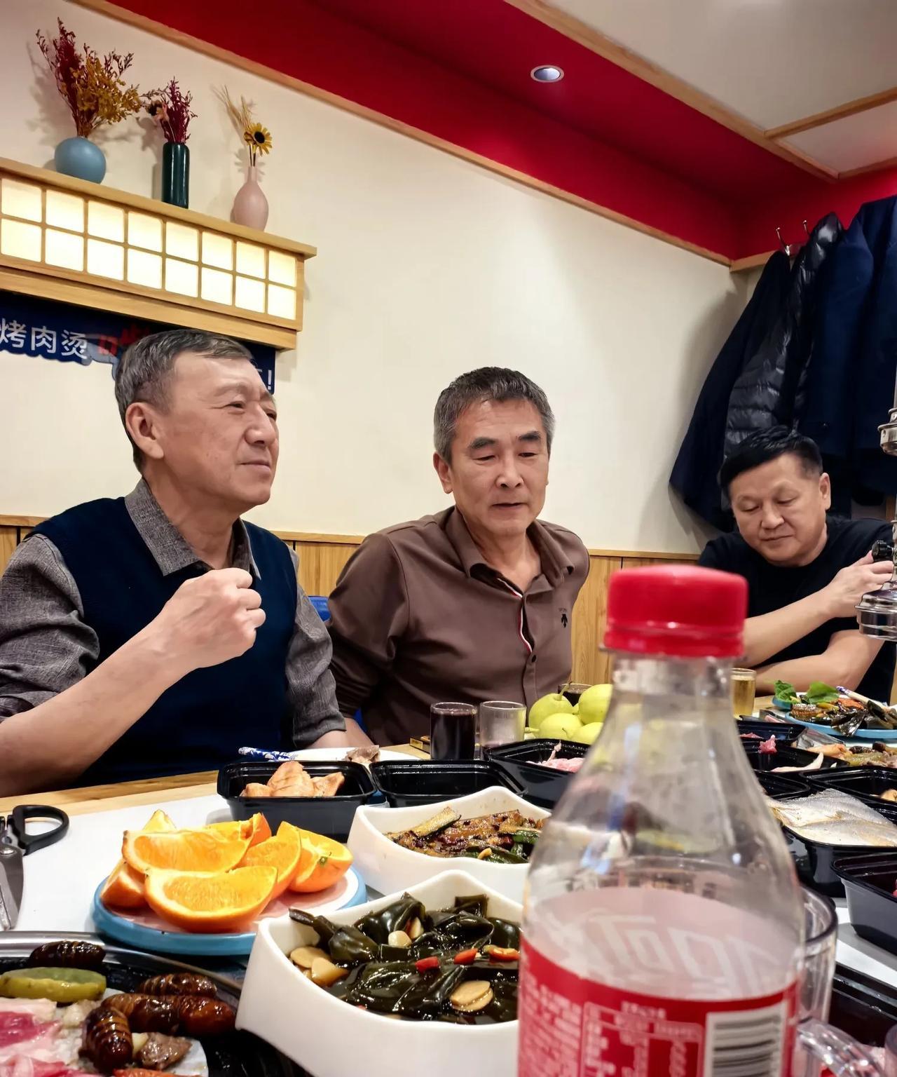 生活在东北广袤的土地上，酒是生活的注脚，更是兄弟情谊的纽带，将人与人之间的情感，