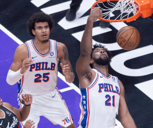 无论从身体状态，还是球队人员配备考虑，这赛季，应该是恩比德作为核心争冠最后的机会