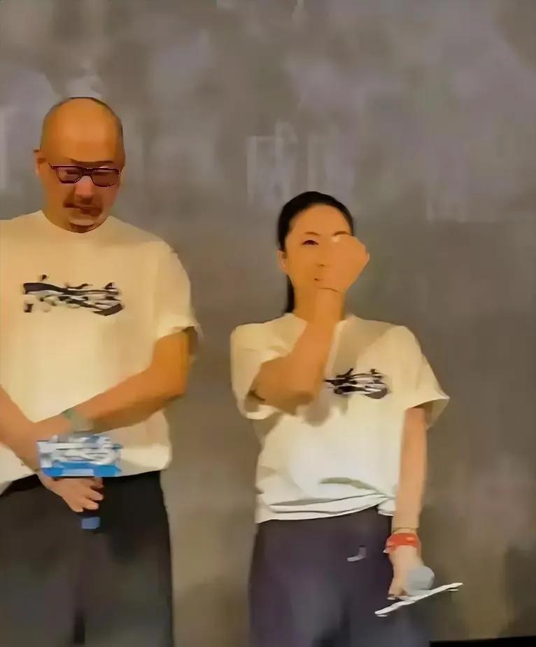 《东极岛》票房口碑双扑街，
管虎这回真栽了？
现在电影的现状实在尴尬。上映没几天