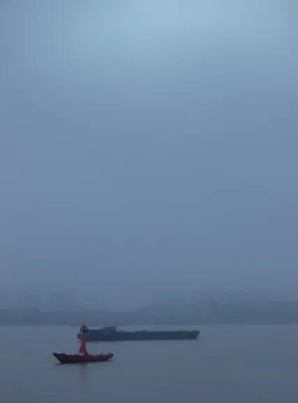 为什么很多人喜欢朱元璋？
丢失100年的长江以南，
丢失近250年的中原，
丢失