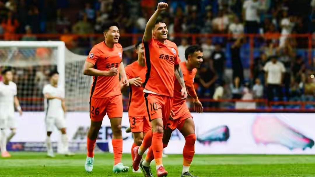 这是要争冠，前泰山核心有望加盟云南玉昆，在海港已经是可有可无