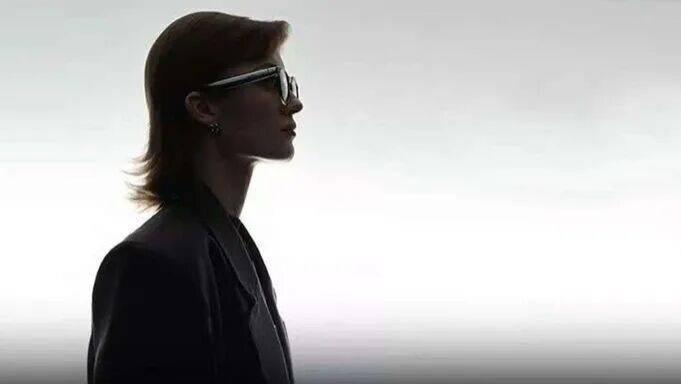 巨头向AI眼镜发起总攻，“AR眼镜一哥”雷鸟要当供应商？