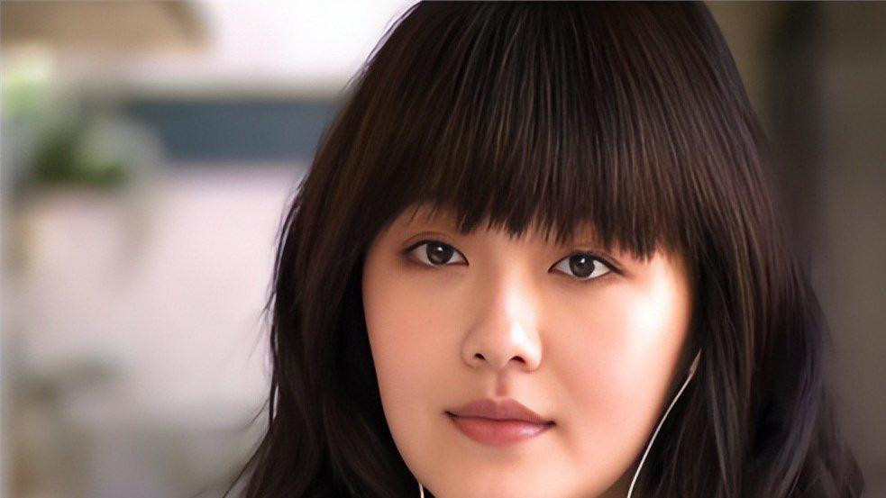 同样都是老板，黄晓明旗下16名艺人没一个红的，贾乃亮却盆满钵满
