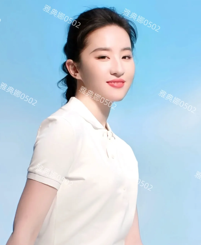 刘亦菲真的没有身材焦虑，也懒得P图，虽然经常被说发福被说胖，但依然毫不介意也没有