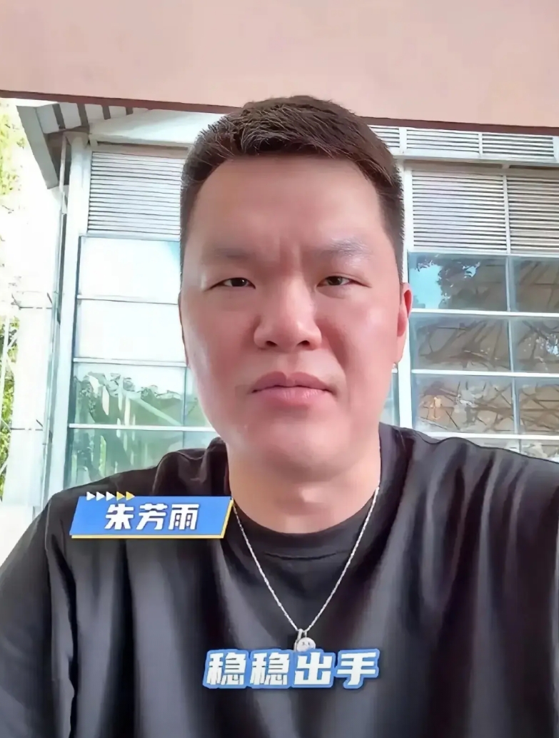 不知道杜峰和朱芳雨还能不能做得住了，新赛季广东队将无内线可用。徐昕一纸转会交易申