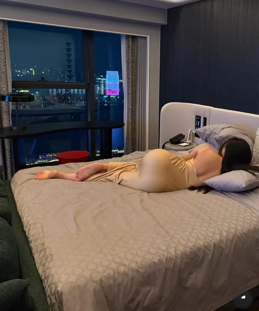 真的很棒，
订了一晚超级
无敌无敌无敌舒服的酒店！
换个地方睡觉，舒服最重要，