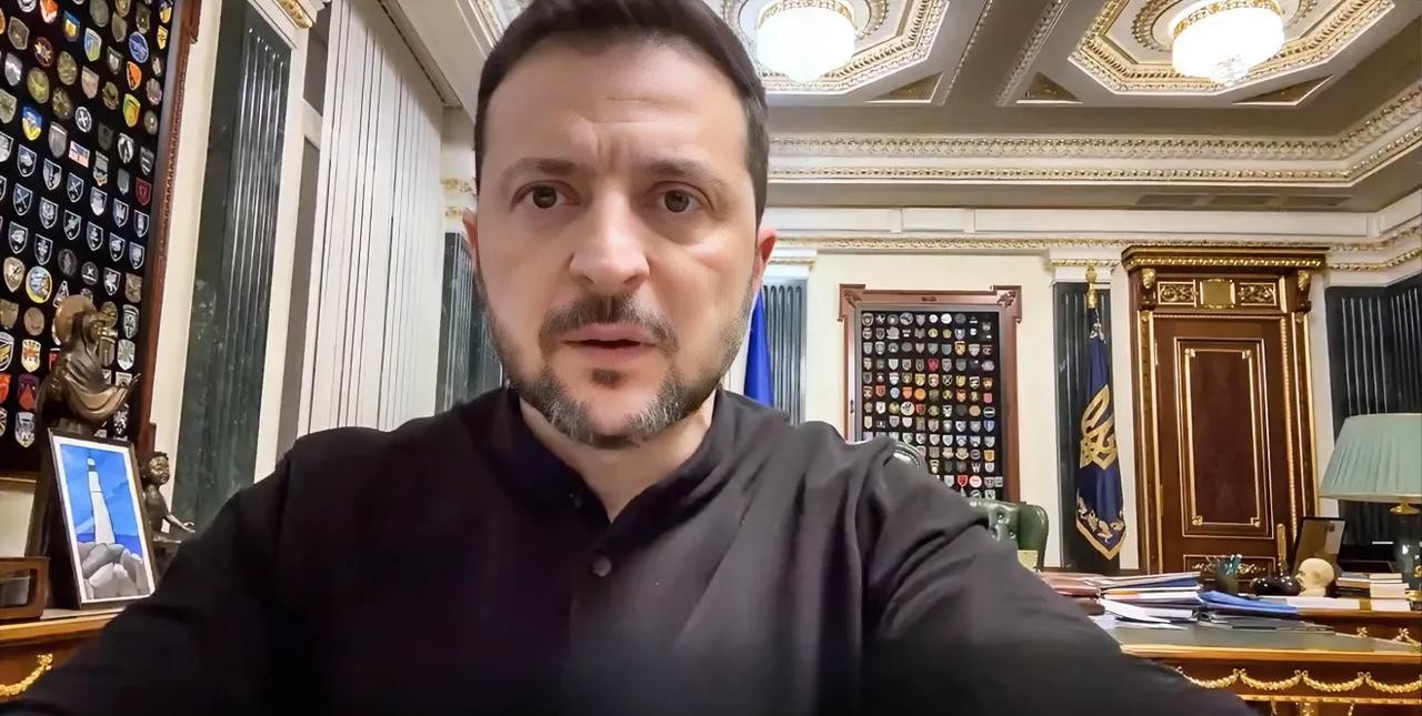 泽连斯基催促美国签矿产协议





泽连斯基急了！战事吃紧，美国却还在矿产协议
