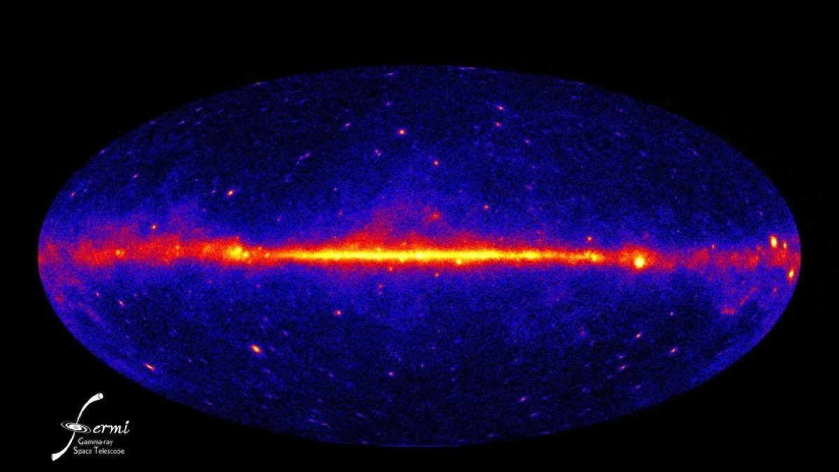 银河系中心神秘辉光或重塑重要宇宙理论