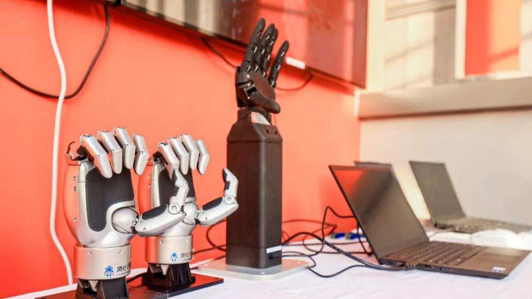 政策锚定万亿赛道：“十五五” 力推具身智能，2035 年规模破万亿