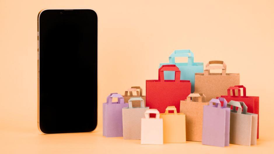 直播带货流量与底线的博弈：贾乃亮带撞脸“李小璐”助播带货火了，也带来巨大争议