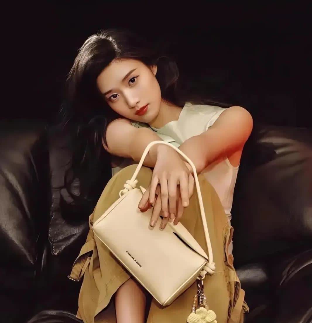 卢昱晓