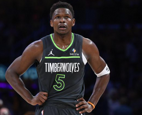 判若两人！爱德华兹22次出手 森林狼战湖人时助攻数从9到0