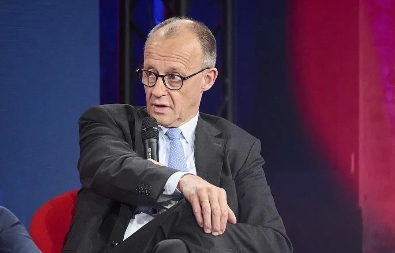 德国威胁美国了！默茨发言如果美欧谈判无法达成一致，德国没有选择，将对美反击。从德