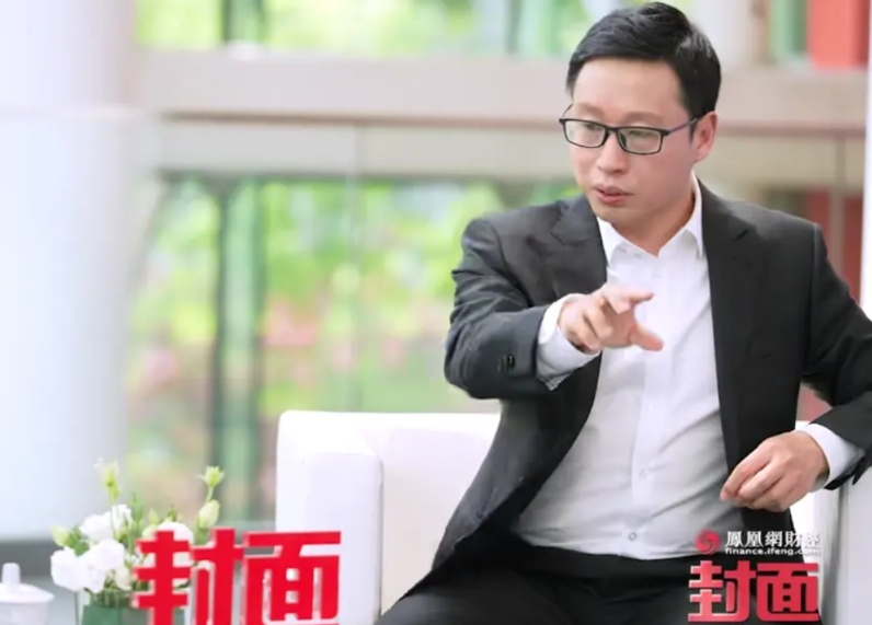 家人们！华为车BU的靳玉志大佬在凤凰网财经《封面》里直接甩出个大计划！华为铁了心