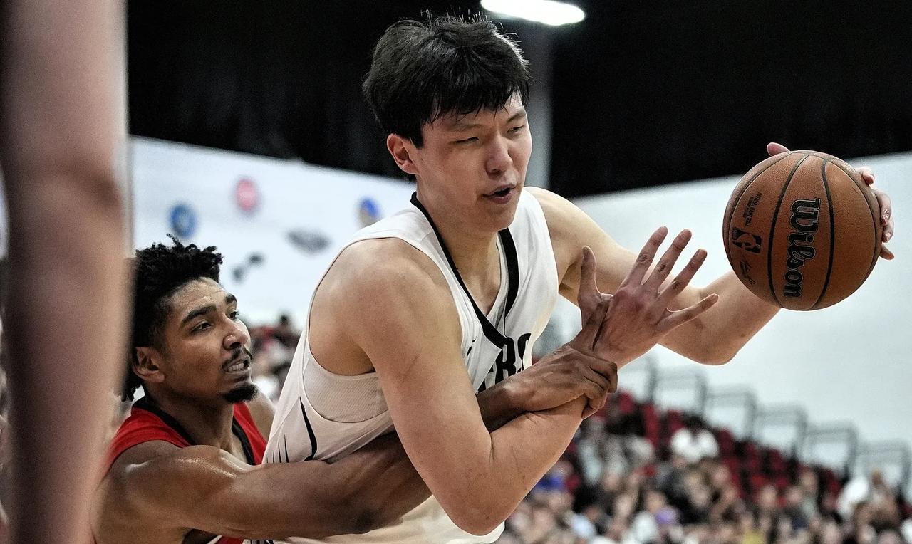 杨瀚森篮板创新高！率队102-83大胜休斯敦火箭！
杨瀚森今天打了22分钟，取得