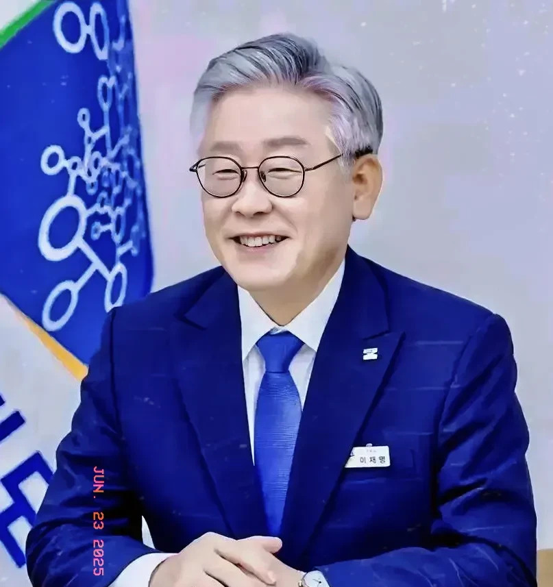 李在明真硬气，不去北约峰会











嘿，你听说了吗？李在明竟然拒绝