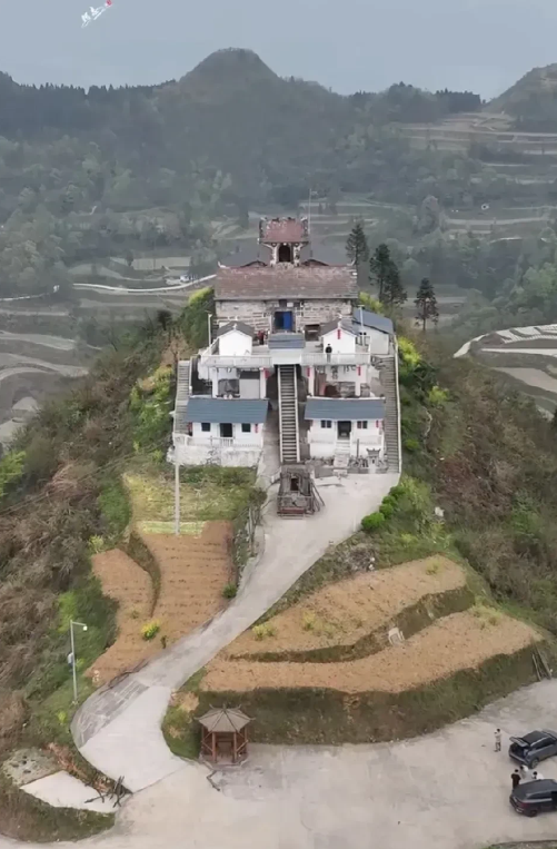 千万资产，才敢住这样的地方吧。