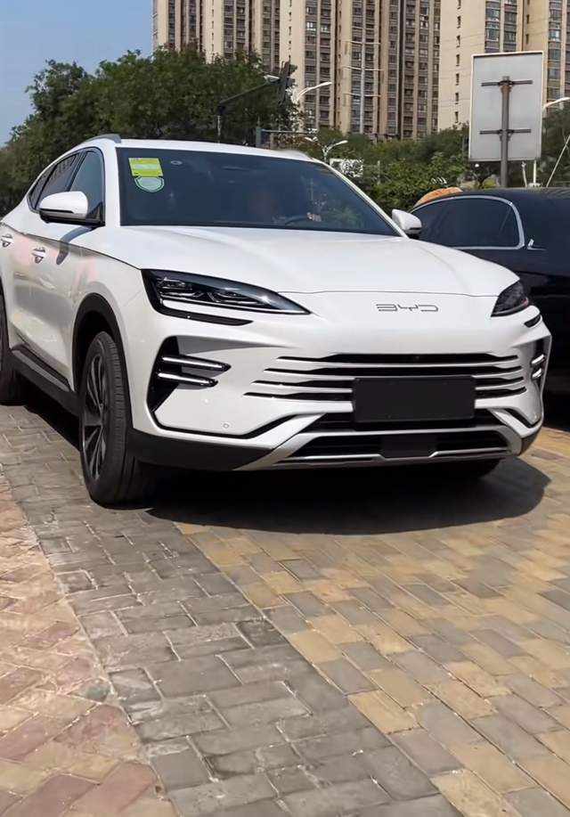 个人转让新车byd宋plusDM
比亚迪宋plus智驾112km尊享版，公司年终