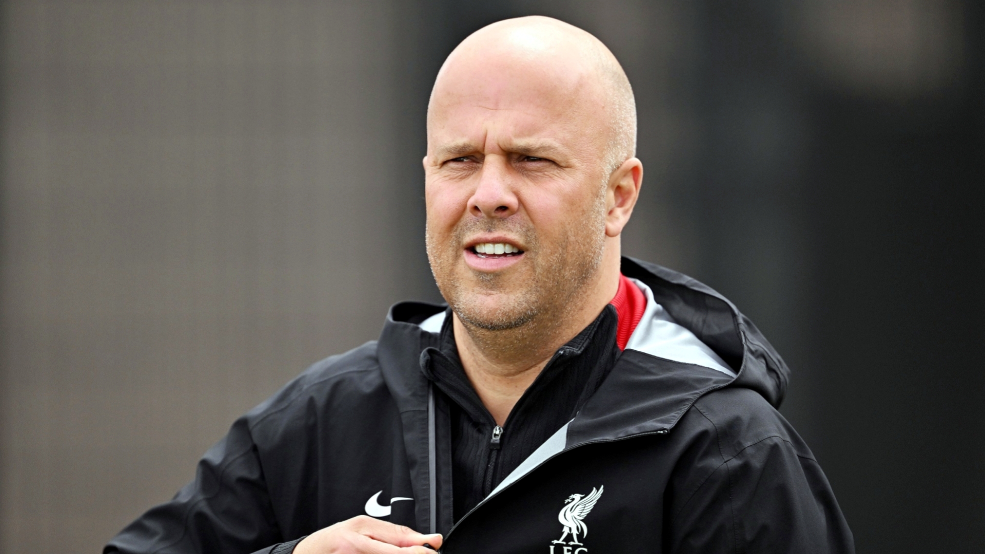 记者透露，尽管利物浦本赛季作为卫冕冠军表现挣扎，但主帅斯洛特的帅位依然相当稳固。