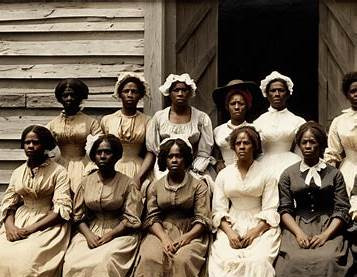 非洲少女的悲惨一生











太惨了！有个非洲女孩，因为屁股大，被人