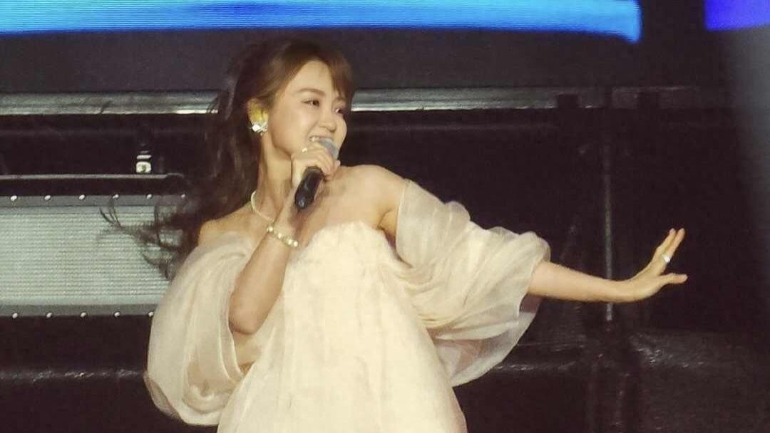 香港童颜女神美貌依旧！身高不足一米五，与中男友因三级片分手