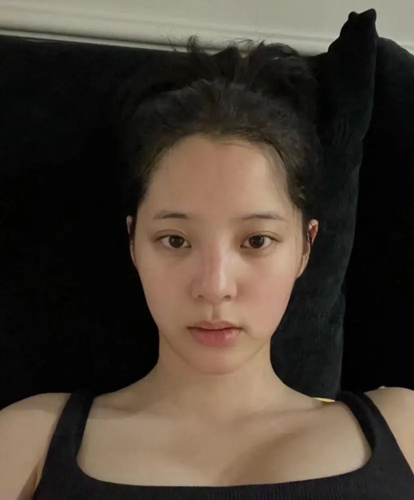 欧阳娜娜的素颜也是超绝的好吧 ​

