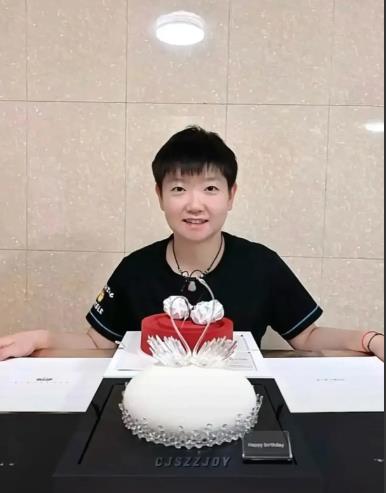 相逢己是上上签！

大头是个很有自知之明的男孩。多哈世乒赛夺得双冠之后，大头接受