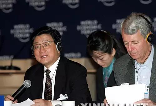 2005年1月29日，黄菊在瑞士达沃斯出席国际工商理事会早餐会并发表题为“科学发