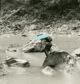这位钓鱼人肯定是中了鱼的诅咒了吧[笑哭][笑哭]