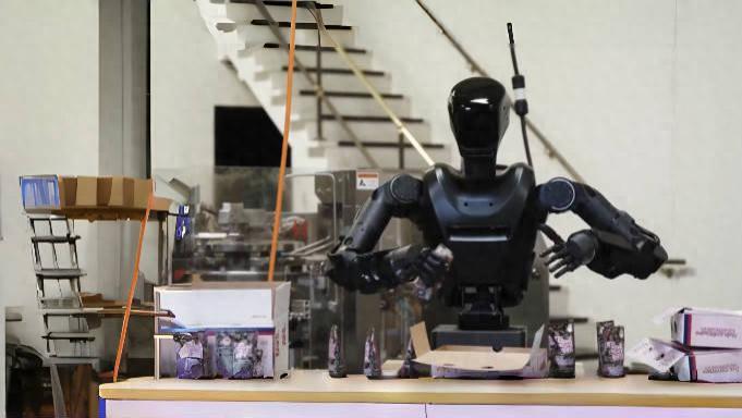 人形机器人创企被曝推进超7亿融资：机器人负载是Figure AI 2倍、今年量产、35名员工