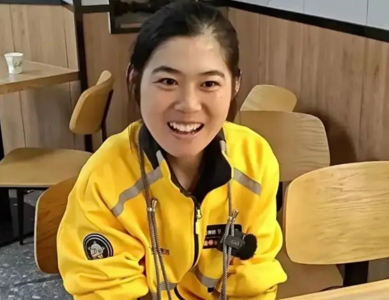 京东整顿外卖界的后劲太大，美团先顶不住了，公开在脑瘫外卖员文静身上做起文章，看来