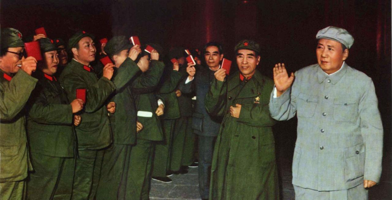 1971年8月16日毛主席说：他们急于想当主席，要分裂党，急于夺权。
当天，毛主