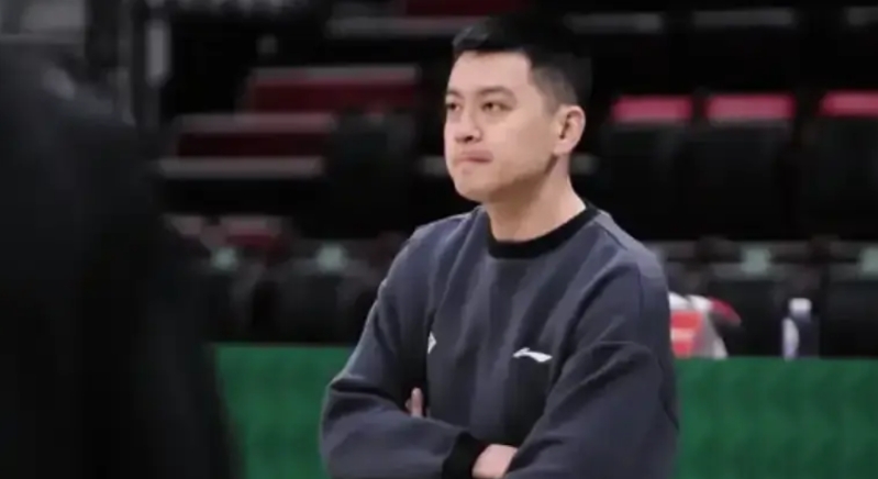 杨导啊，你想啥呢？

为什么第四节要追分时候还要上二哥啊？

为什么有段时间宁可