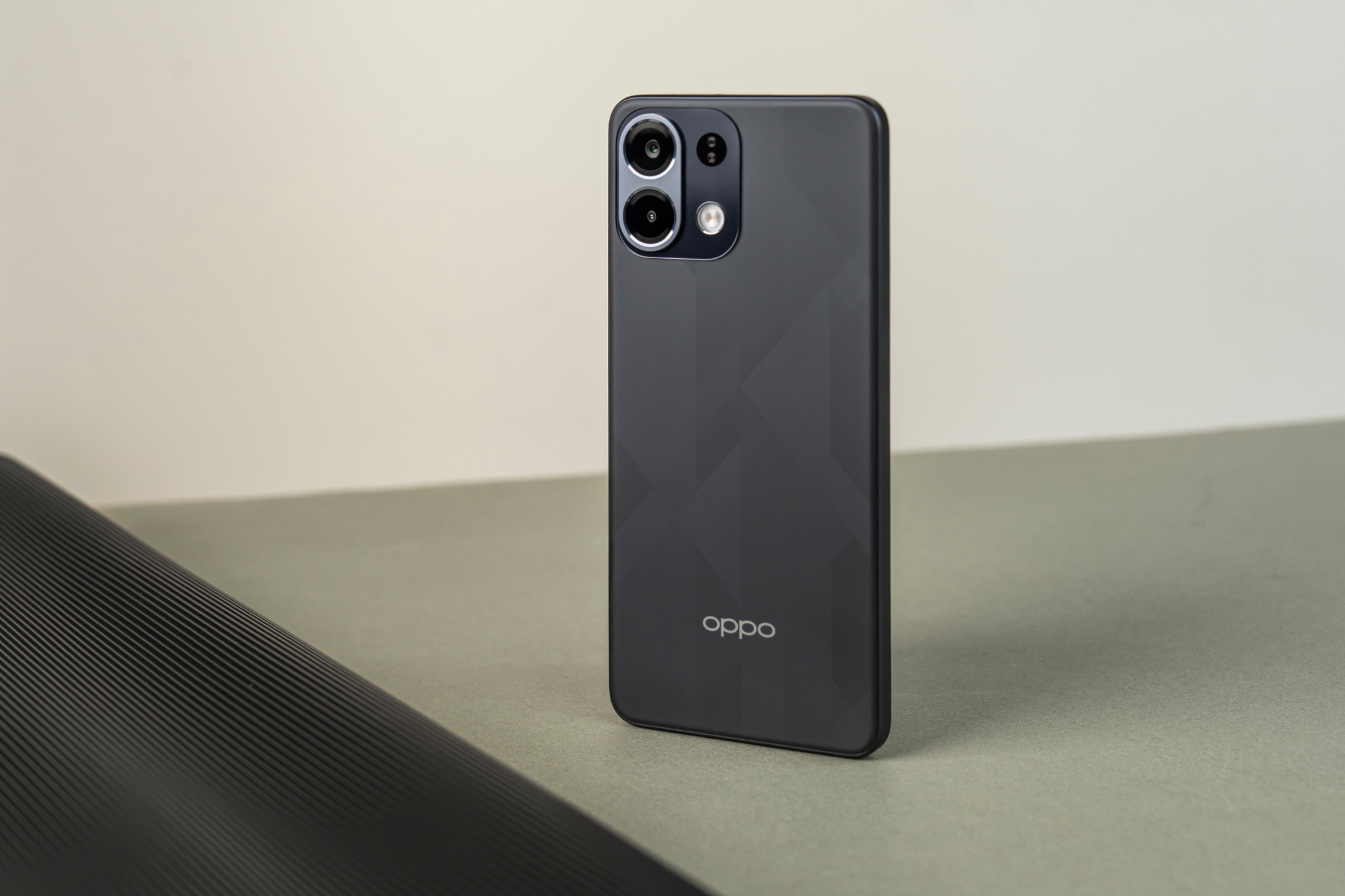 想要一台长续航、能力强的手机，OPPO K12s绝对是不错的选择，用了挺长一段时