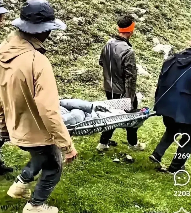 加人不加价，良心藏民

不了解当地情况的人以为很贵，但从高原救援的高成本角度看，