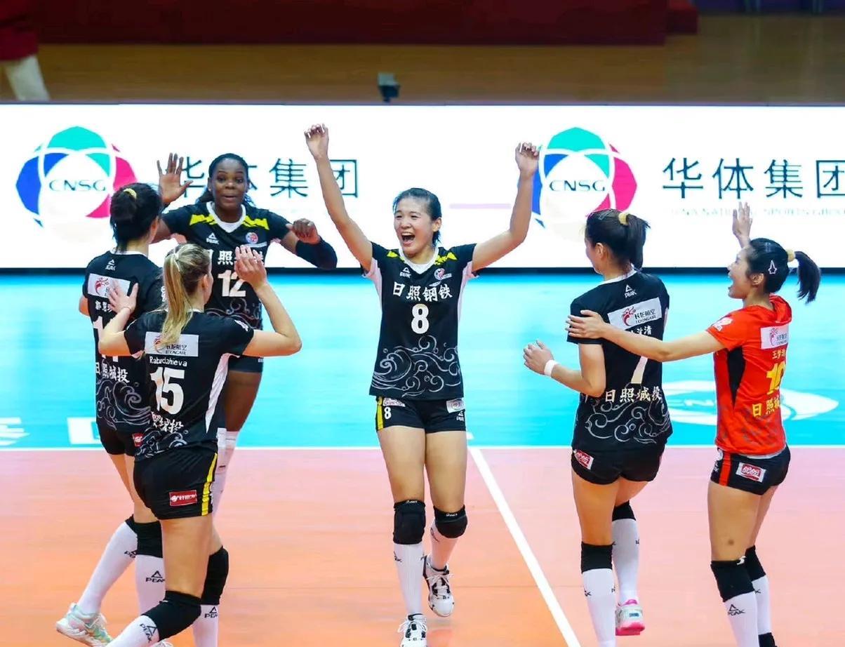 解盛钰落选国家队真让人摸不着头脑。她身高1.87米，是国内少见的高大型二传，从2