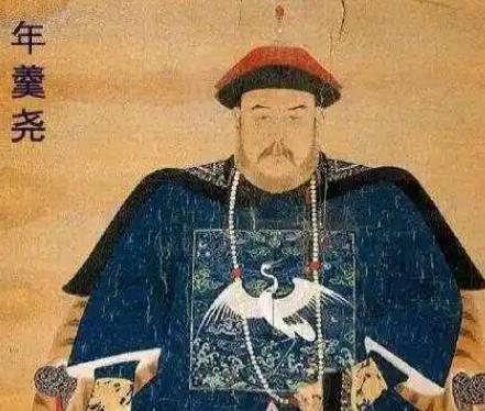 1725年，年羹尧得知消息自己将被问斩，索性将已经怀有身孕的小妾送给了一个落魄秀