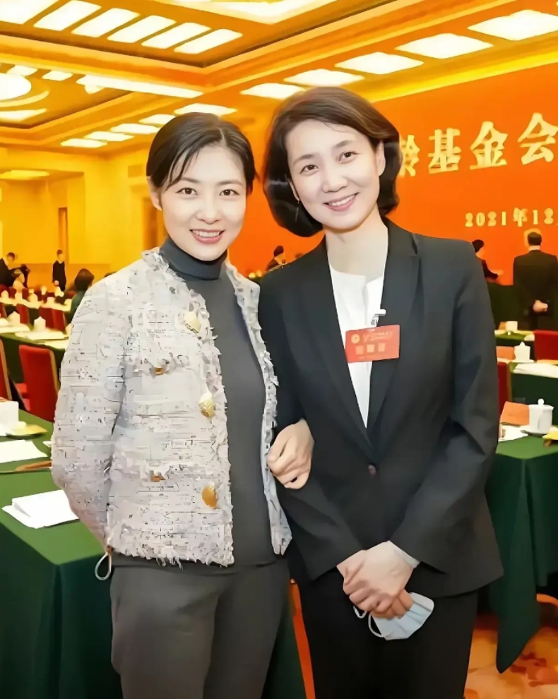 50％的人认不出和周涛一起合照的人是谁？