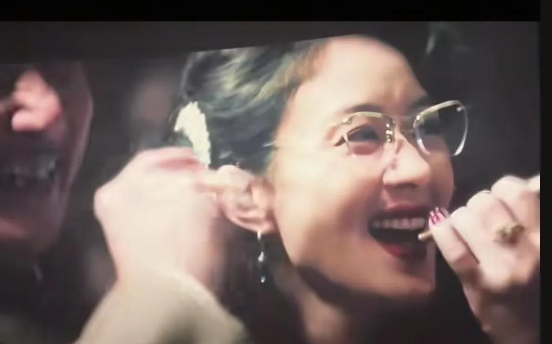 《酱园弄》中仅有7分钟镜头的赵丽颖，为何成为焦点，网上各种拉踩评价
取自影片里