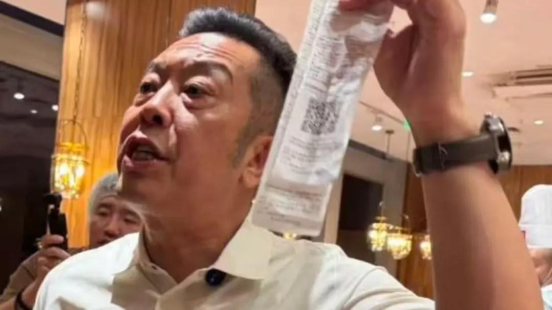 靠嘴吃饭的罗永浩，把西贝吃怕了